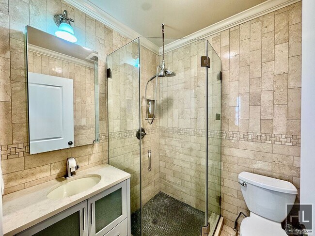 Building Photo - Gorgeous gut renovated 2 bed/2 bath spacious coop with parking included for rent.