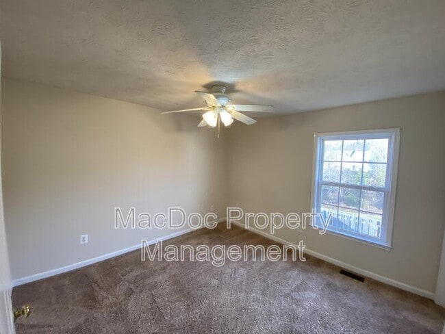 Building Photo - 9605 Coventry Creek Dr