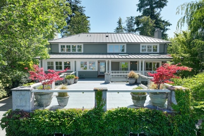Building Photo - 5Bd/3.5Ba Medina Home