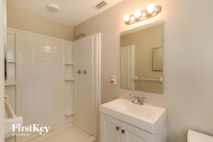 Building Photo - 307 Sonora Dr