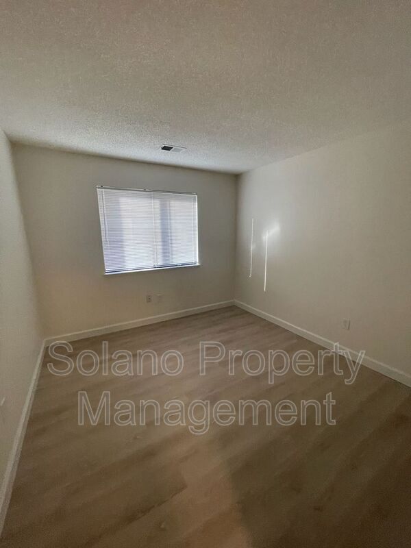 Building Photo - 193 Nautilus Dr