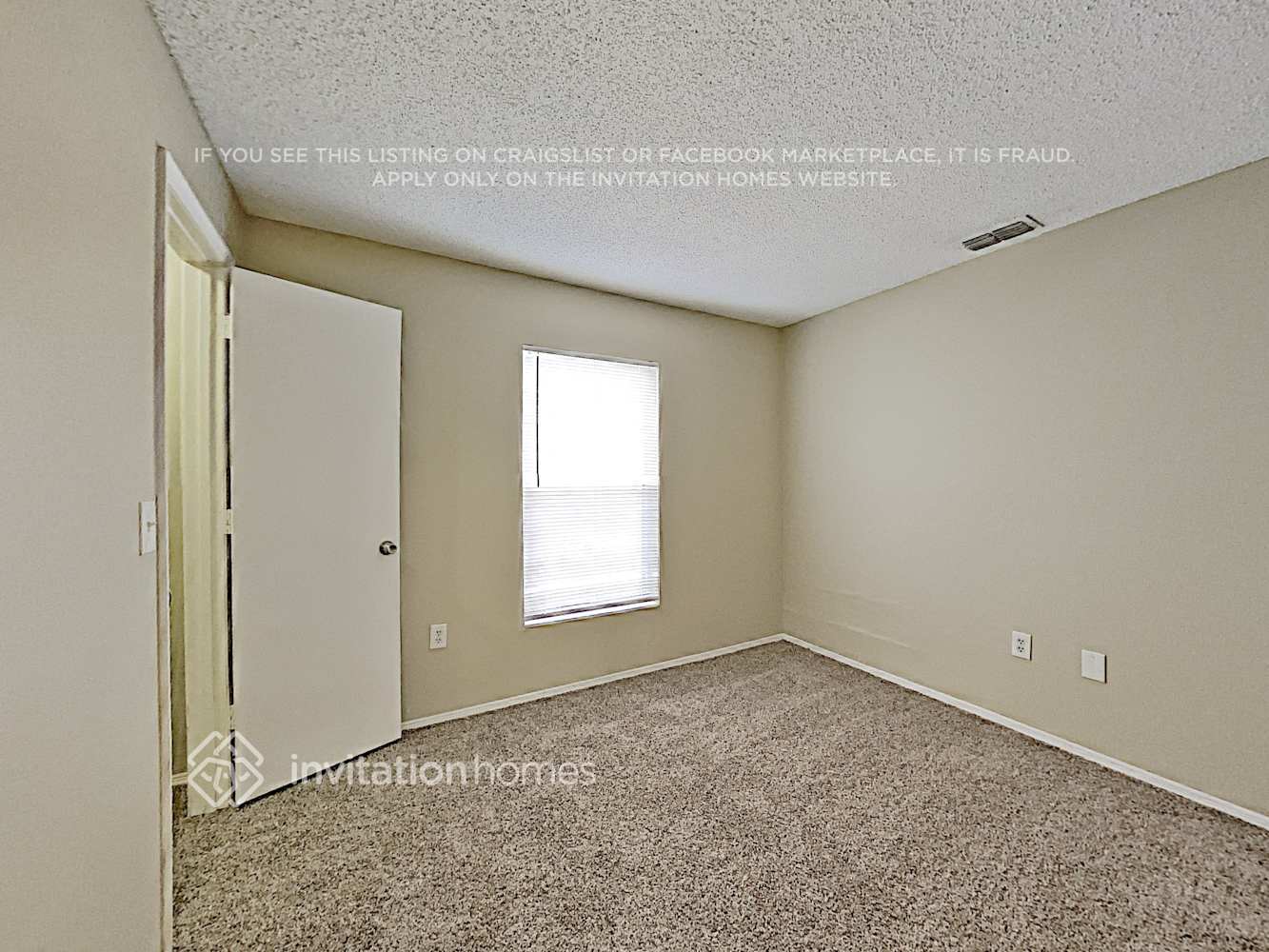 Building Photo - 704 Waterbridge Dr