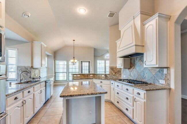 Building Photo - Coming mid-September | 4 bd, 3 ba in Mira Lagos - Grand Prairie