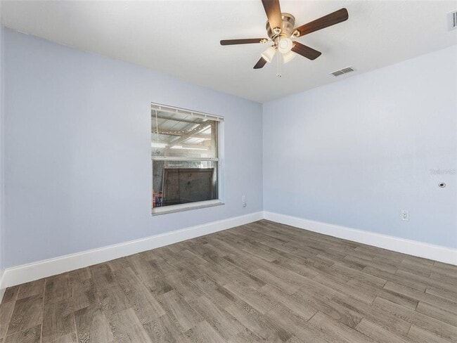 Building Photo - 207 W Broad St