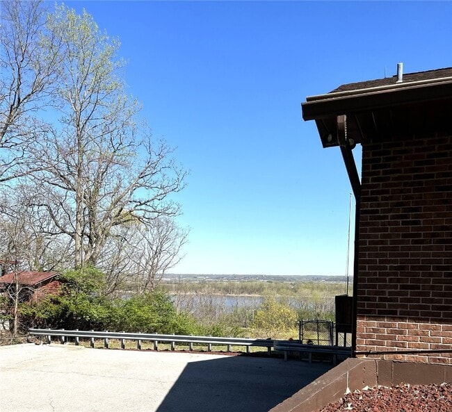 Building Photo - 452 Susan Rd