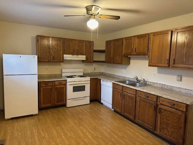 Building Photo - SCH1116