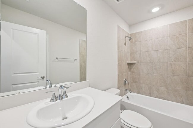 Building Photo - 514 River Rdg Dr