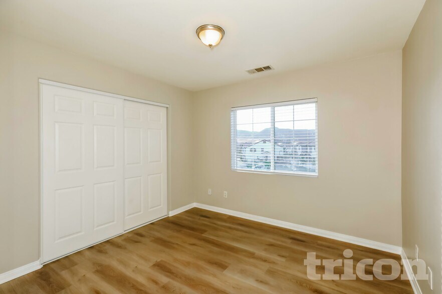 Building Photo - 41808 Davidson St