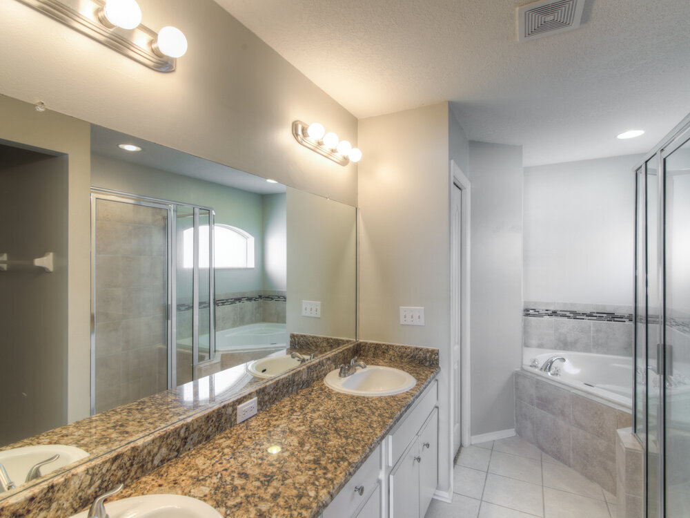 Building Photo - 5002 Quercus Loop