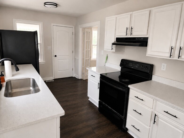 Building Photo - 1411 Stansfield Dr