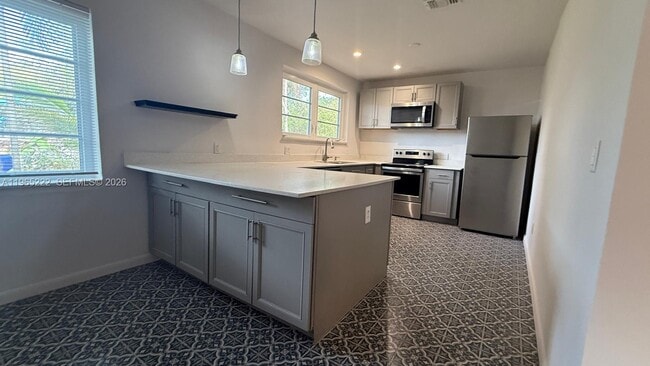 Building Photo - 4765 N Miami Ave