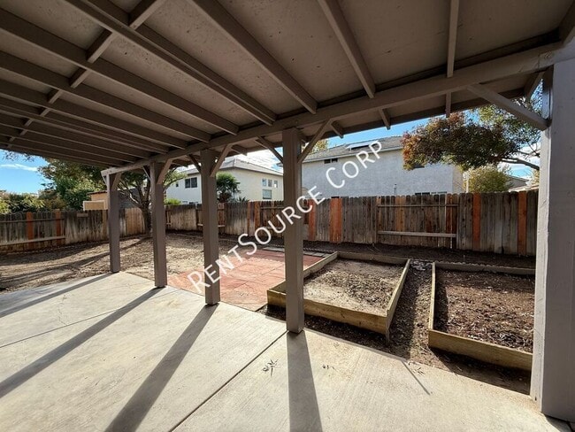 Building Photo - 1602 W Ave H-4