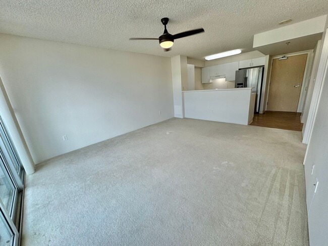 Building Photo - 1450 Young St