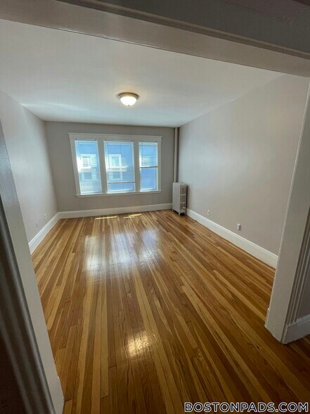 Building Photo - 30 Harwood St