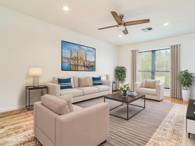 Building Photo - 8305 Summer Side Dr