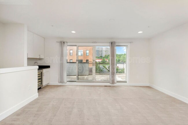 Building Photo - 402 Stabler Ln