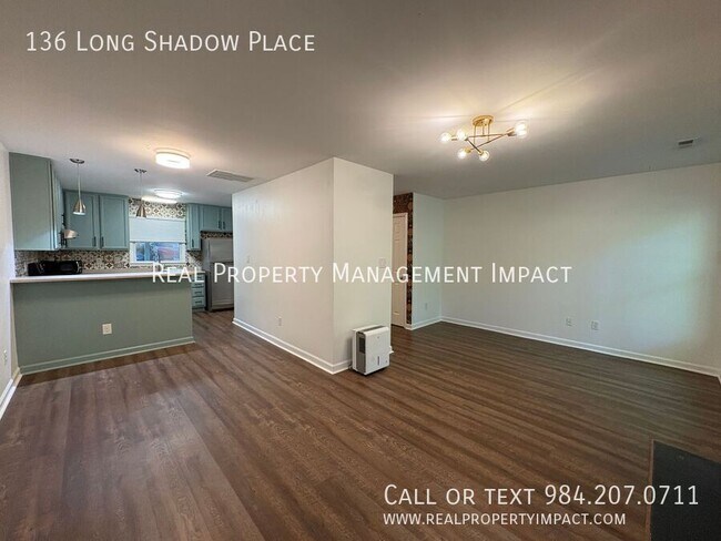 Building Photo - 136 Long Shadow Pl