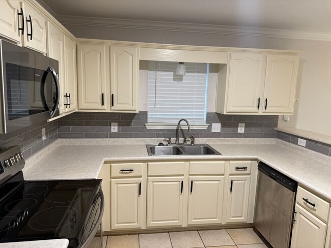 Building Photo - Beautiful Home in Forrest Hill Subdivision of Belton - GUARANTEED BELTON SCHOOLS