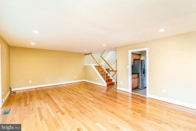 Building Photo - 3134 Delburne Ct