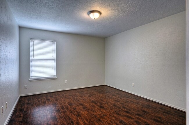 Building Photo - 5103 Temple Bell Dr