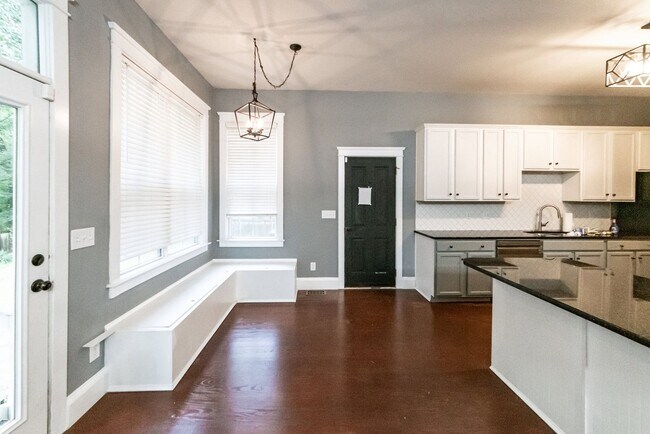 Building Photo - 115 Blackwater Dr