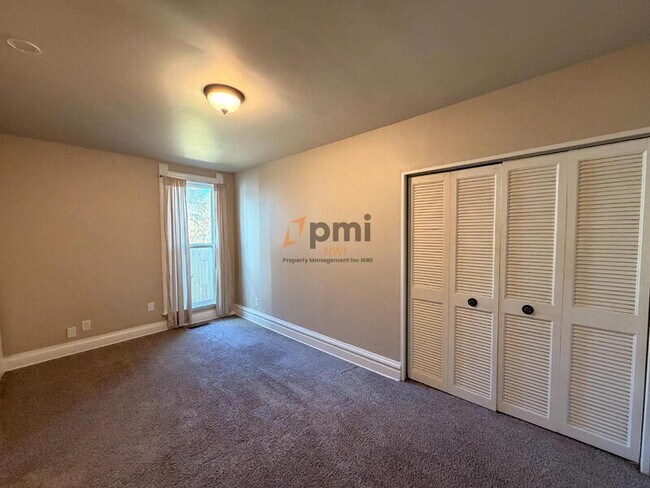 Building Photo - 302 Lafayette St