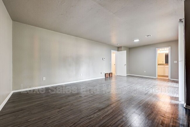 Building Photo - 2221 NW 117th St