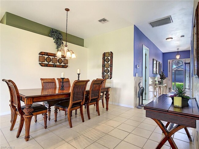 Building Photo - 2162 Oxford Ridge Cir