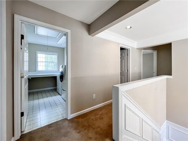 Building Photo - 1670 Laleiah Dr