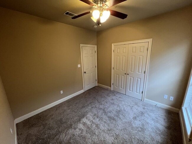 Building Photo - 2568 Middletowne Dr