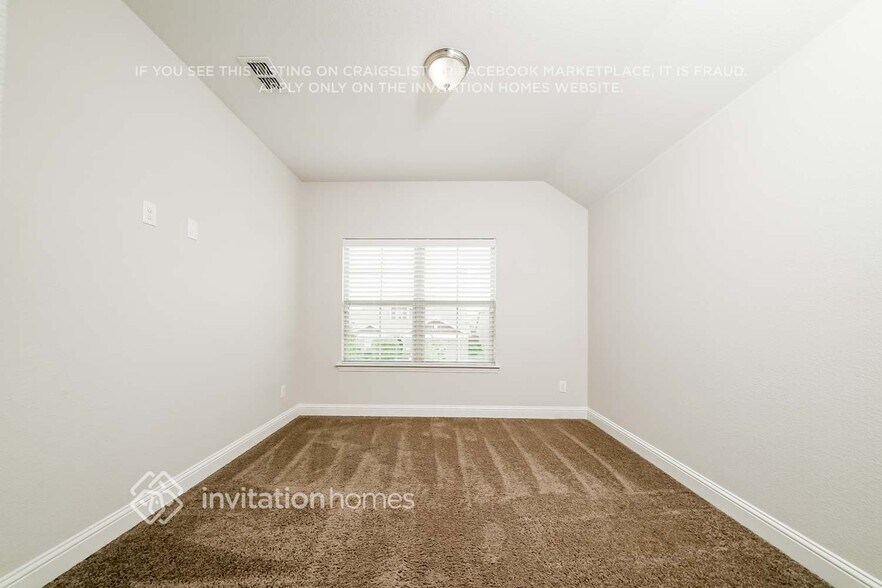 Building Photo - 1604 Ranch Trail Rd