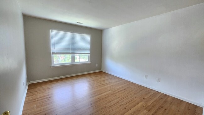 Building Photo - 1828 Somersby Ln