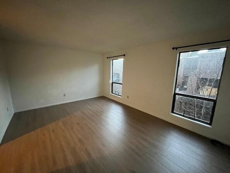 Building Photo - 4195 Baker Ln