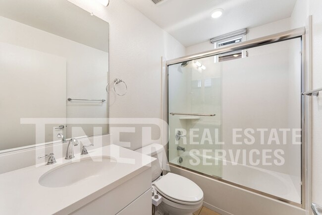 Building Photo - 266 Box Lane-