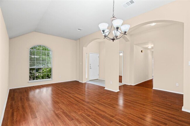 Building Photo - 716 Meadow View Dr