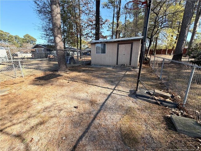 Building Photo - 601 Helen St