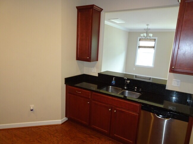 Building Photo - 802 Braemar Creek