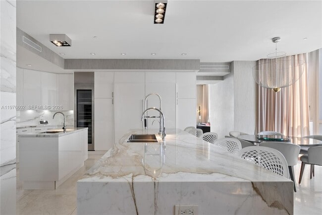 Building Photo - 17749 Collins Ave