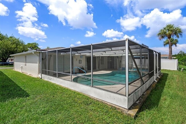 Building Photo - 7403 Populus Dr