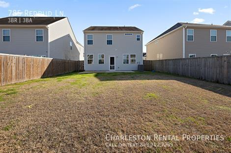 Building Photo - 785 Redbud Ln