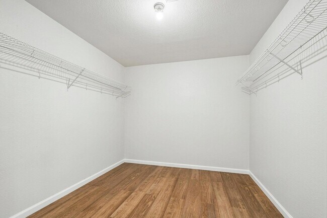 Building Photo - 231 Altamont St