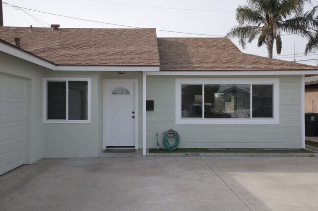 Front Door - 1823 N 6th St