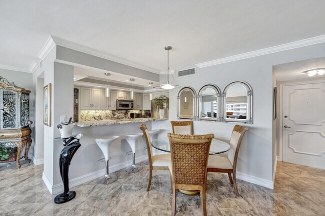 Building Photo - 2100 S Ocean Dr