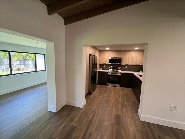 Building Photo - 8400 SW 46th St