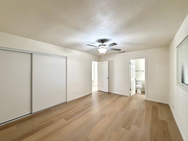 Building Photo - 18089 Capri St