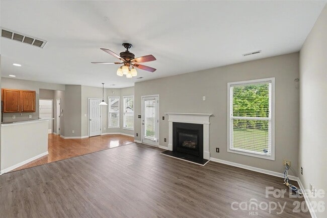 Building Photo - 3111 Gloxinia Rd