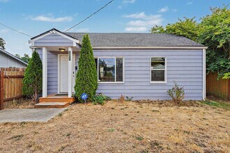 Building Photo - 14917 W Thorne Ln SW