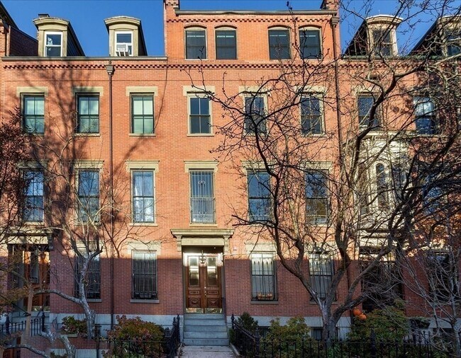 Building Photo - 65 Worcester St