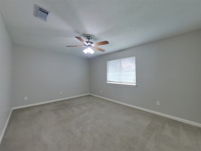 Building Photo - 10111 Enchanted Stone Dr
