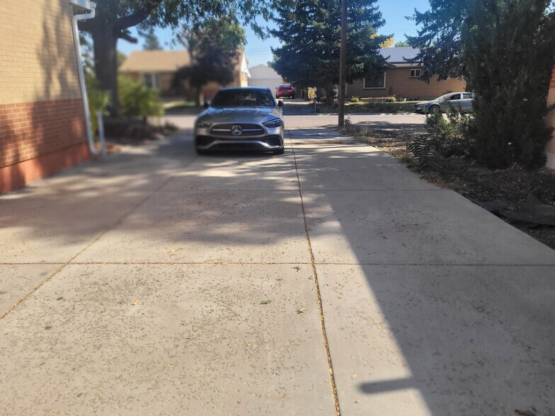 Building Photo - 7261 Avrum Dr